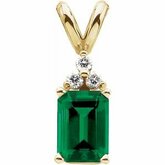ChathamÂ® Created Emerald & .06CT spolu Diamantový prívesok